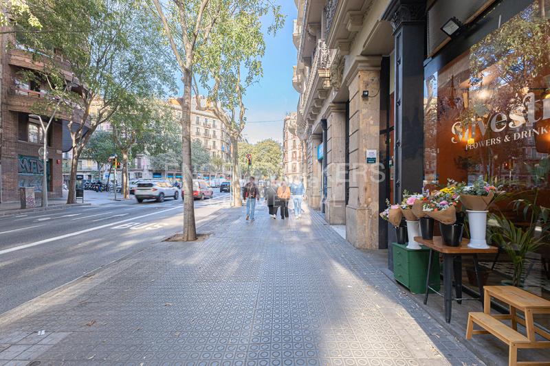 Foto c274bb17-68c2-4bf2-9fa8-06e13ad34099. Rent business premise in L´Antiga Esquerra de l´Eixample Barcelona