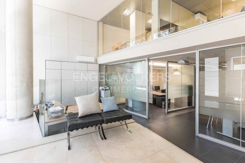 Foto 0f34e8cf-e968-4acb-bbb4-b91eb091af1e. Alquiler oficina  en Sarrià en zona residencial y totalmente equipada. en Barcelona