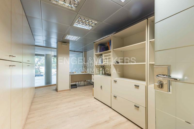 Foto 9cbffd72-502e-4ff8-ac0c-3ae11c2524d7. Alquiler oficina  en Sarrià en zona residencial y totalmente equipada. en Barcelona