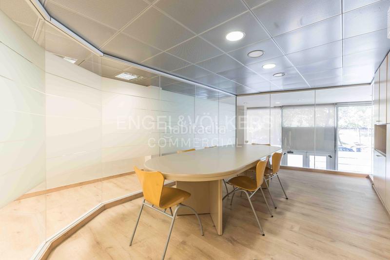 Foto 33fea01f-8302-4612-b7bd-8278e6230871. Miete büro in Sarrià Barcelona