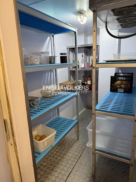 Foto f13107ac-ee09-41e4-ac29-536507711d6c. Alquiler local comercial restaurante esquinero c3 en born en Barcelona