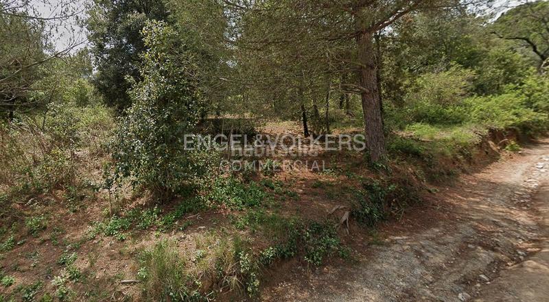 Foto ac00db9b-f1c9-465e-9da3-1a458aa9a6ad. Terreno residencial parcela en suelo urbanizable en Granollers