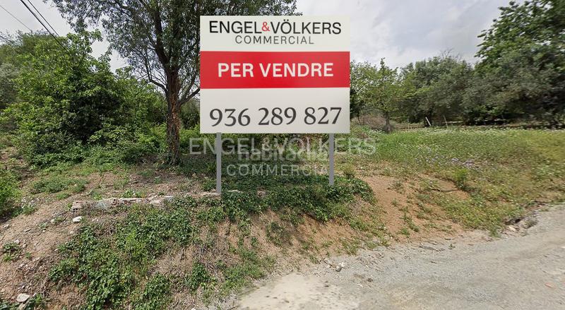 Foto b8c5f465-f34f-4822-ab60-6ba9e2a60979. Terreno residencial parcela en suelo urbanizable en Granollers
