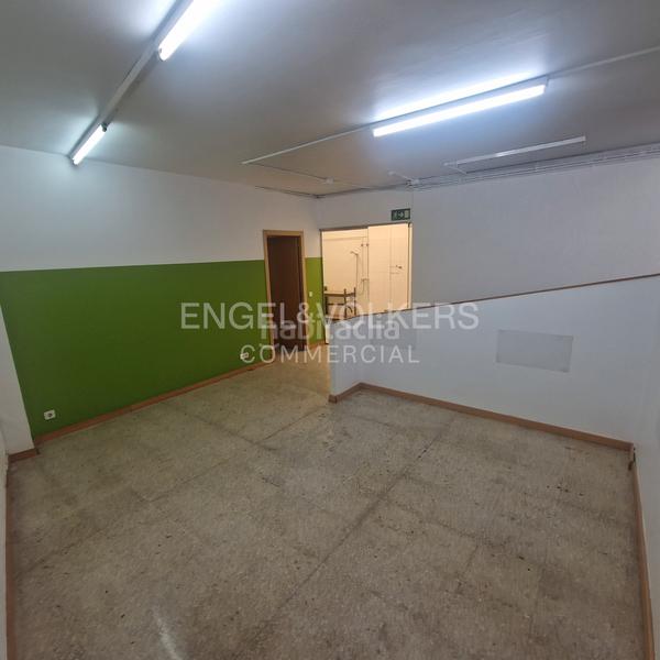 Foto cce9580f-7079-4adc-a132-8b04406204c7. Lloguer local comercial a Vallirana