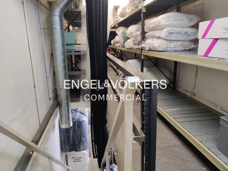 Foto f5ae6eb0-06af-4e23-8345-d173a36cc92d. Locale commerciale in La Nova Esquerra de l´Eixample Barcelona