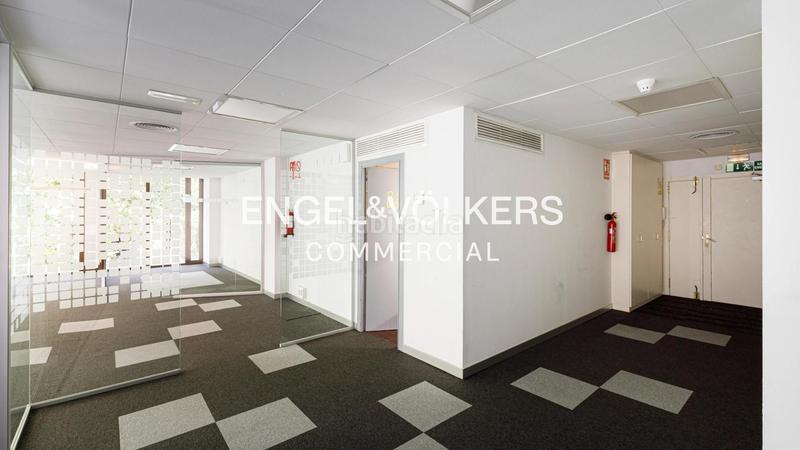Foto 9785616a-2bb7-4489-b7b9-564e75c5dcb2. Rent office space with parking in Sant Gervasi - Galvany Barcelona