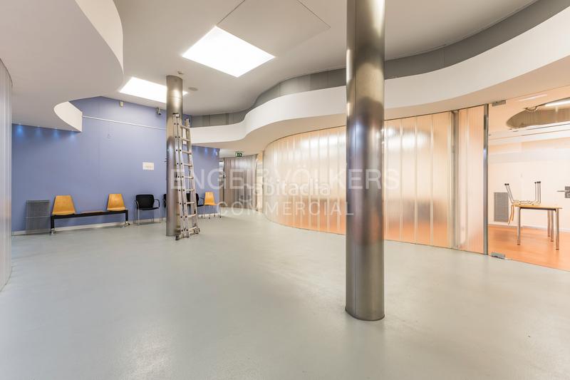 Foto 7b936de4-2efd-44d3-af62-4efecee48a3f. Affitto locale commerciale in Dreta de l´Eixample Barcelona