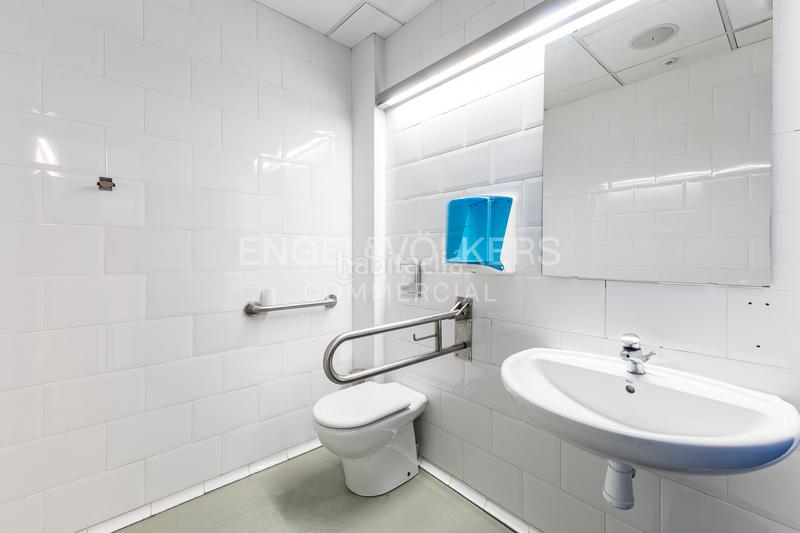 Foto d75dc874-722f-4f9b-8788-d2b89fd3704f. Affitto locale commerciale in Dreta de l´Eixample Barcelona