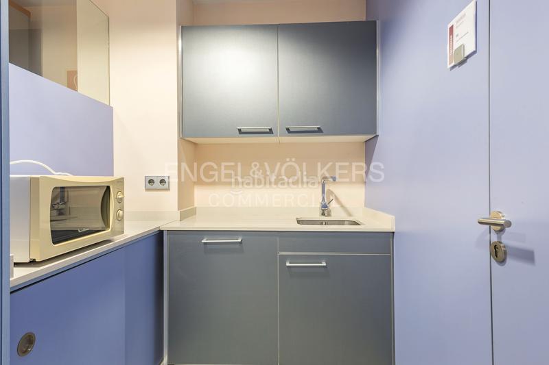 Foto b1df5355-1b36-42cd-b1da-11f18900d4af. Rent business premise in Dreta de l´Eixample Barcelona