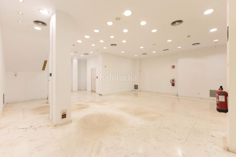 Foto d03e53c7-52bc-4ed8-ba44-975085425121. Alquiler local comercial local en alquiler en carrer de consell de cent en Barcelona