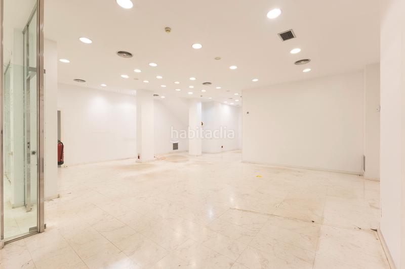 Foto a1146d25-8afa-40ad-a6a2-4610e3cd161b. Rent business premise in Hostafrancs Barcelona