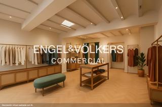 Lloguer Local Comercial a Barri de les Corts. Gran local comercial en alquiler en les corts