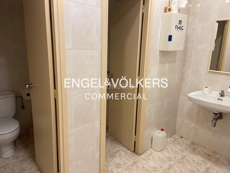 Foto 0db68ccb-32e0-47f0-8943-2a105318578d. Bâtiment à usage industriel dans Centre Hospitalet de Llobregat (L´)