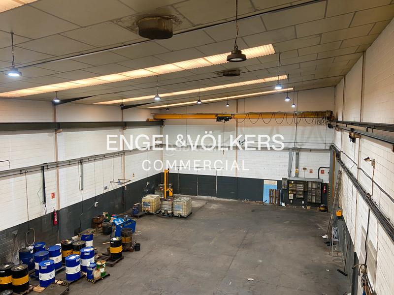 Foto f59c11a6-b421-40d6-a00f-4a5407cf2942. Bâtiment à usage industriel dans Centre Hospitalet de Llobregat (L´)