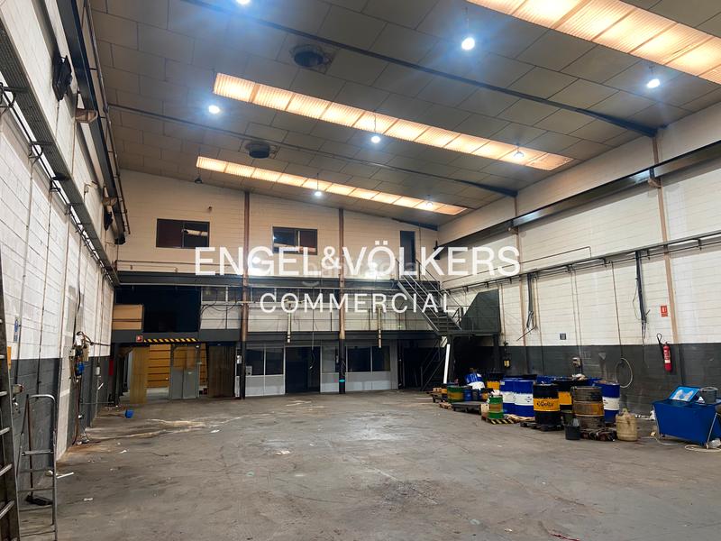 Foto f7c4531b-701e-475d-aa40-9f0b76a9c0dc. Bâtiment à usage industriel dans Centre Hospitalet de Llobregat (L´)