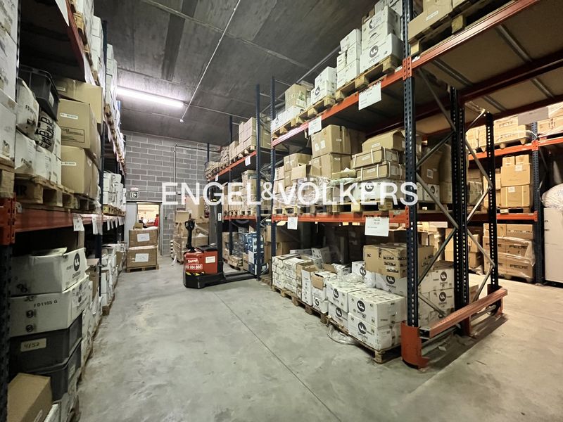 Foto a1e7725e-3958-45c3-9282-e0844a9a9c06. Bâtiment à usage industriel dans Bonavista Badalona