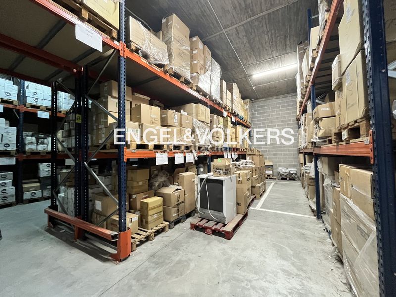 Foto aa2104e5-bd36-4083-b70e-bcb94d3391ac. Bâtiment à usage industriel dans Bonavista Badalona