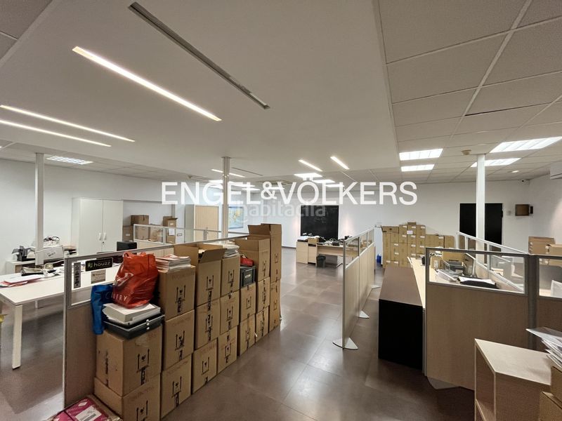 Foto ce3fe9e9-014b-4595-ac18-fe2efddfe89d. Bâtiment à usage industriel dans Bonavista Badalona