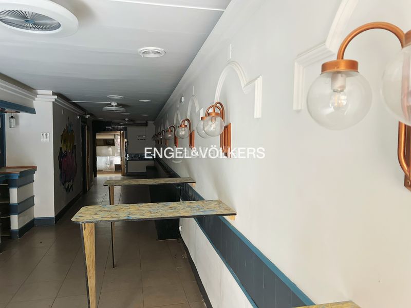Foto df21fdb1-c58a-41a9-86f8-fb58f0c51807. Local comercial a Eixample Tarragona