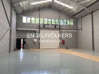 Miete Fabrikhalle in Pla de Bon Aire. Nave en alquiler en zona de la carretera del mig de lhospitalet.