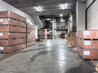 Miete Fabrikhalle in Pomar. Nave industrial en alquiler en el polígono can guixeras badalona