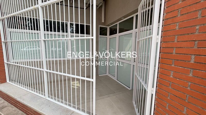 Foto e5a19b7f-24a6-4bf2-b67f-d19e7fc8e0be. Local comercial a Centre Ripollet