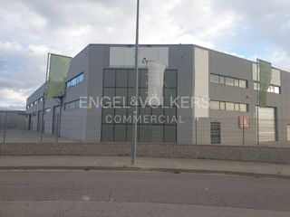 Affitto Capannone industriale in Òdena. Nave en alquiler en odena