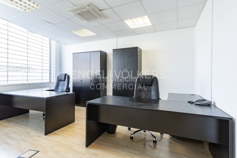 Foto 2128e9b3-6a35-4c39-ab0f-faad35f8ecc9. Local comercial a Vallcarca - Penitents Barcelona