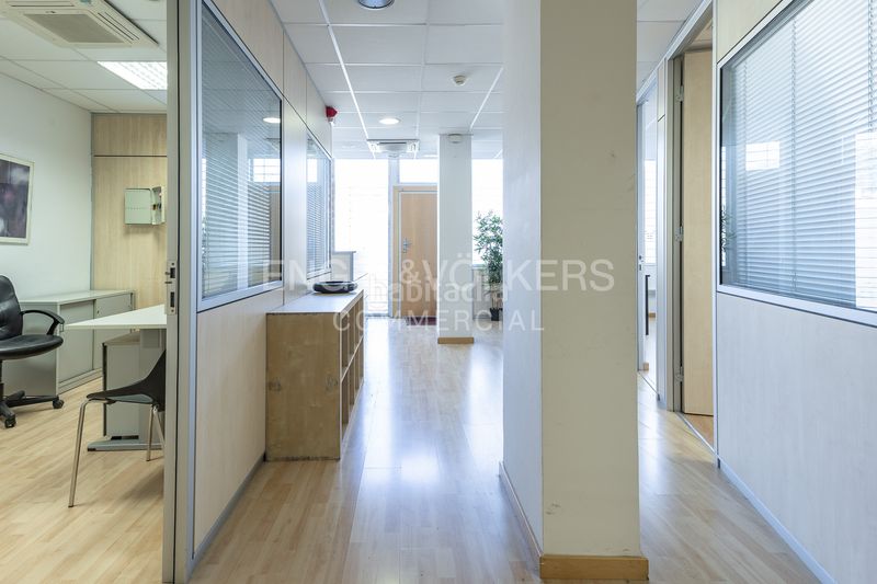 Foto 2f6fc944-77b6-4cc0-9952-88e92223e23a. Local comercial a Vallcarca - Penitents Barcelona
