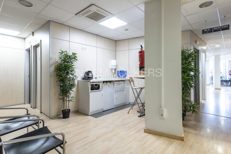 Foto a52a526d-cfa0-4a1f-8003-3089e1bf5bb2. Local comercial a Vallcarca - Penitents Barcelona