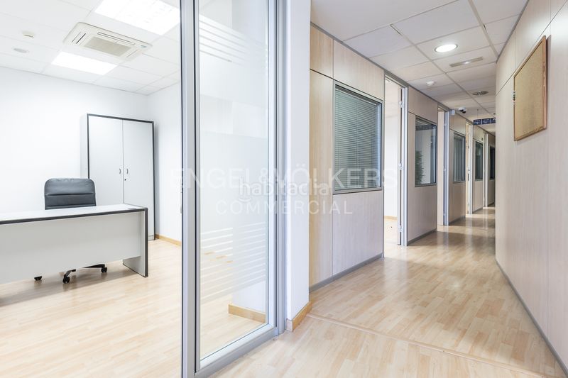 Foto c183de52-c901-4687-b38e-f53f6f4788e8. Local comercial a Vallcarca - Penitents Barcelona