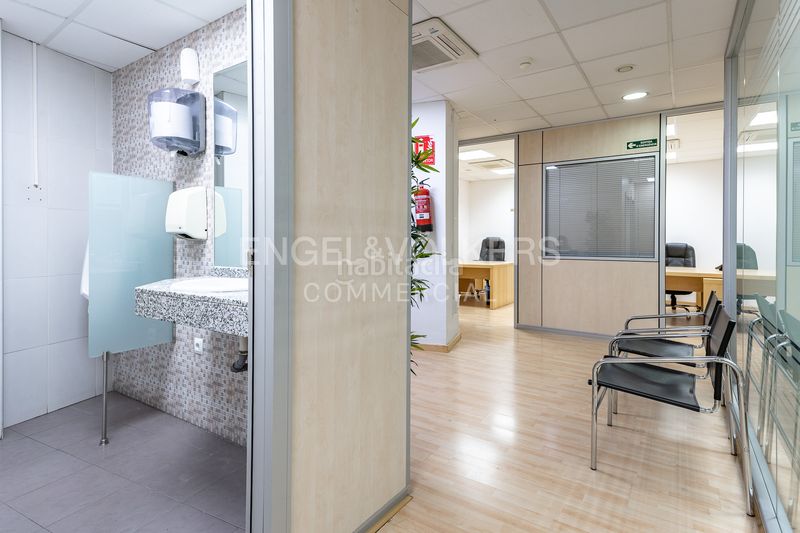 Foto f1b2f267-b777-4b42-a1cc-554b0b15f951. Local comercial a Vallcarca - Penitents Barcelona