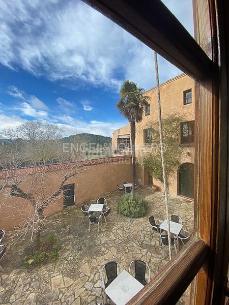 Foto 1a986d14-64bd-42d1-9ac7-c91990336827. Edificio  masía con múltiples posibilidades y usos en Igualada