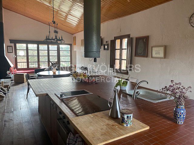 Foto 39d5148f-07e9-4343-a061-1d6abda1c320. Edificio  masía con múltiples posibilidades y usos en Igualada