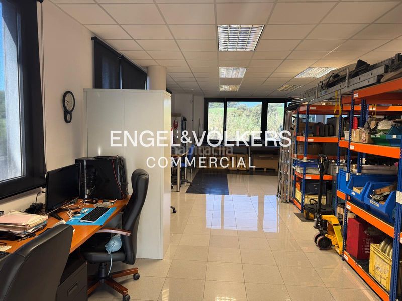 Foto 82f55629-efa1-4f73-b8a3-88c81f8b0b6a. Oficina a Polinyà