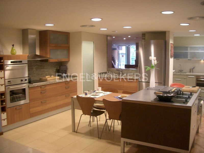 Foto 0bdb9e9d-cc70-42ce-9470-ee30e29192cb. Local comercial a Centre Viladecans