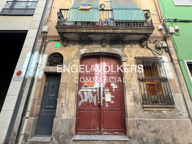 Foto 309702d1-1b70-4e7e-8547-a2de930858d4. Edificio venta de edificio al lado de la sagrada familia en Barcelona