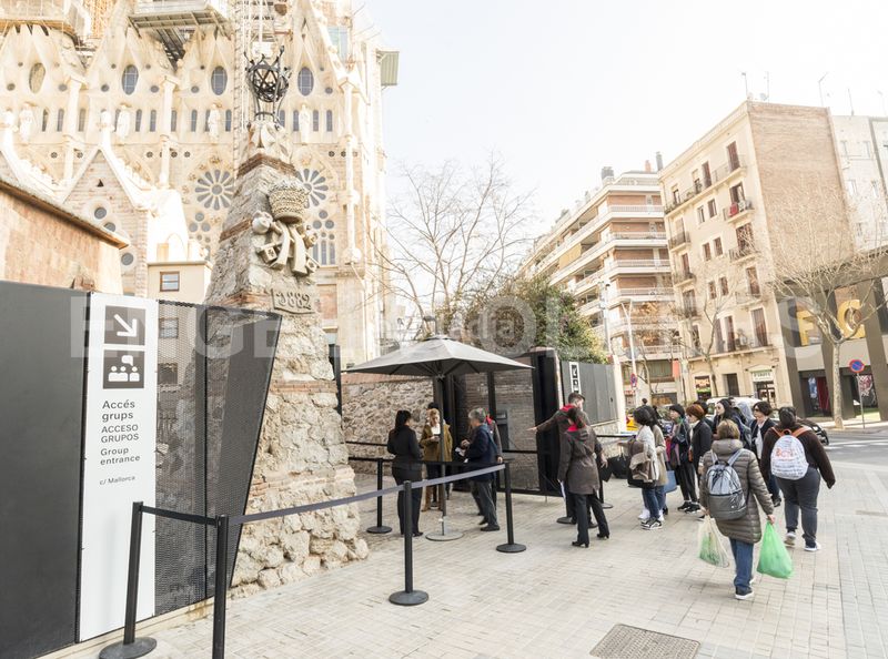 Foto e47d84d1-d4e2-4a01-81a1-cf14d442902a. Edificio venta de edificio al lado de la sagrada familia en Barcelona