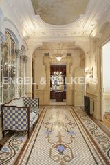 Office space in Dreta de l´Eixample. Palacio con jardín en psg. de gràcia