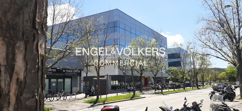 Foto dd7903b9-8478-4726-a7c5-d5de0656499b. Oficina pequeña oficina con luz y vistas despejadas. en Sant Cugat del Vallès