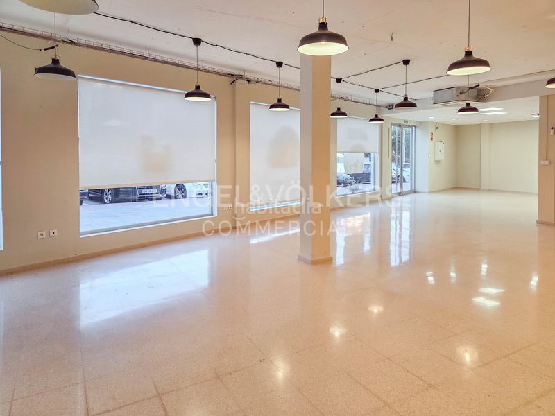 Foto c9780584-7718-42f8-9ef4-1b34041e0bff. Local comercial a Centre Sitges