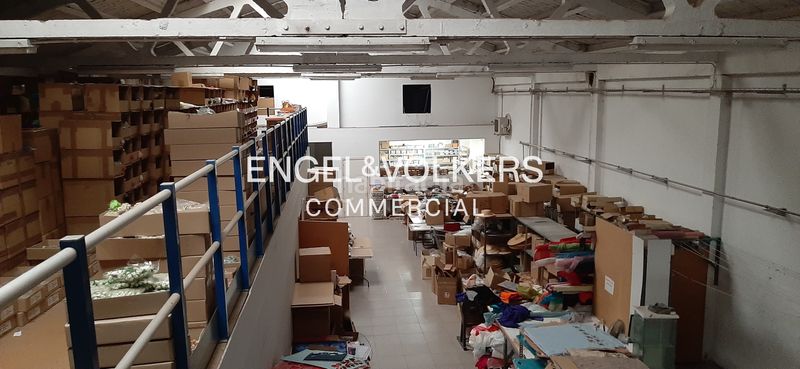 Foto 3843ad25-da63-4b34-b12e-198c9cc49533. Local comercial a Centre Sabadell