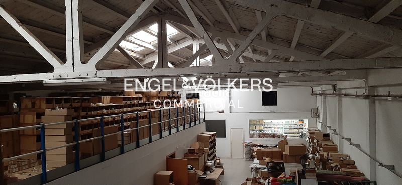 Foto a3eeaacd-cd85-4013-b792-88ed679ccac7. Local comercial a Centre Sabadell