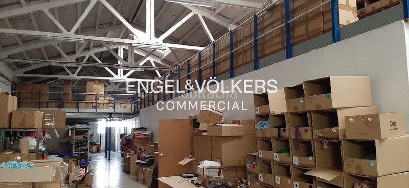 Foto c4ace6c5-f3bf-4aff-9213-b7c1d0fcf4e9. Local comercial a Centre Sabadell