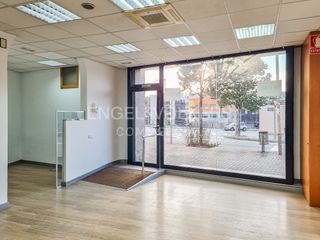Miete Geschäftsraum in Centre. Local comercial en alquiler en zona muy transitada de granollers