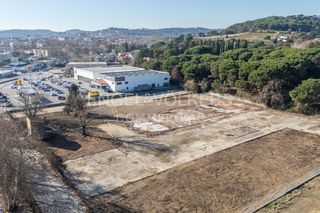 Lloguer Solar industrial a Sant Celoni. Solar industrial y comercial de 8.000 m2 en excelente ubicación