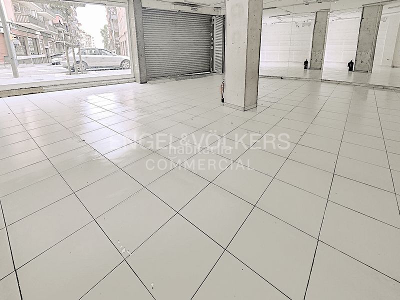 Foto 5e878a2e-e70a-4c85-8c26-33528b0ad1ba. Local comercial a Eixample Tarragona