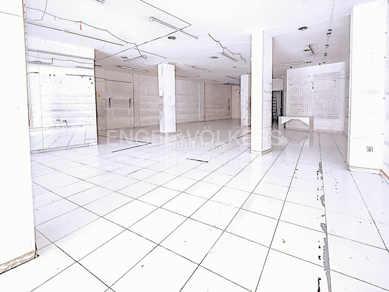 Foto 768bfff2-29a0-42e3-9024-ff81291ab5e2. Local comercial a Eixample Tarragona