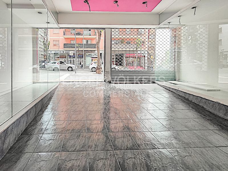 Foto 8be4b5f8-7359-49d0-9eeb-3a364ac5c20a. Local comercial a Eixample Tarragona
