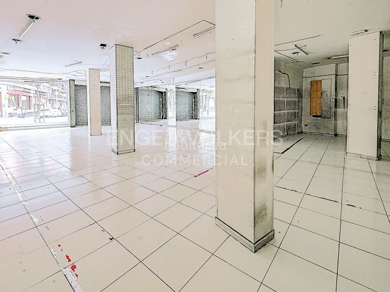 Foto b28aa8e7-3177-4e27-a0b3-d4eebcea93d8. Local comercial a Eixample Tarragona